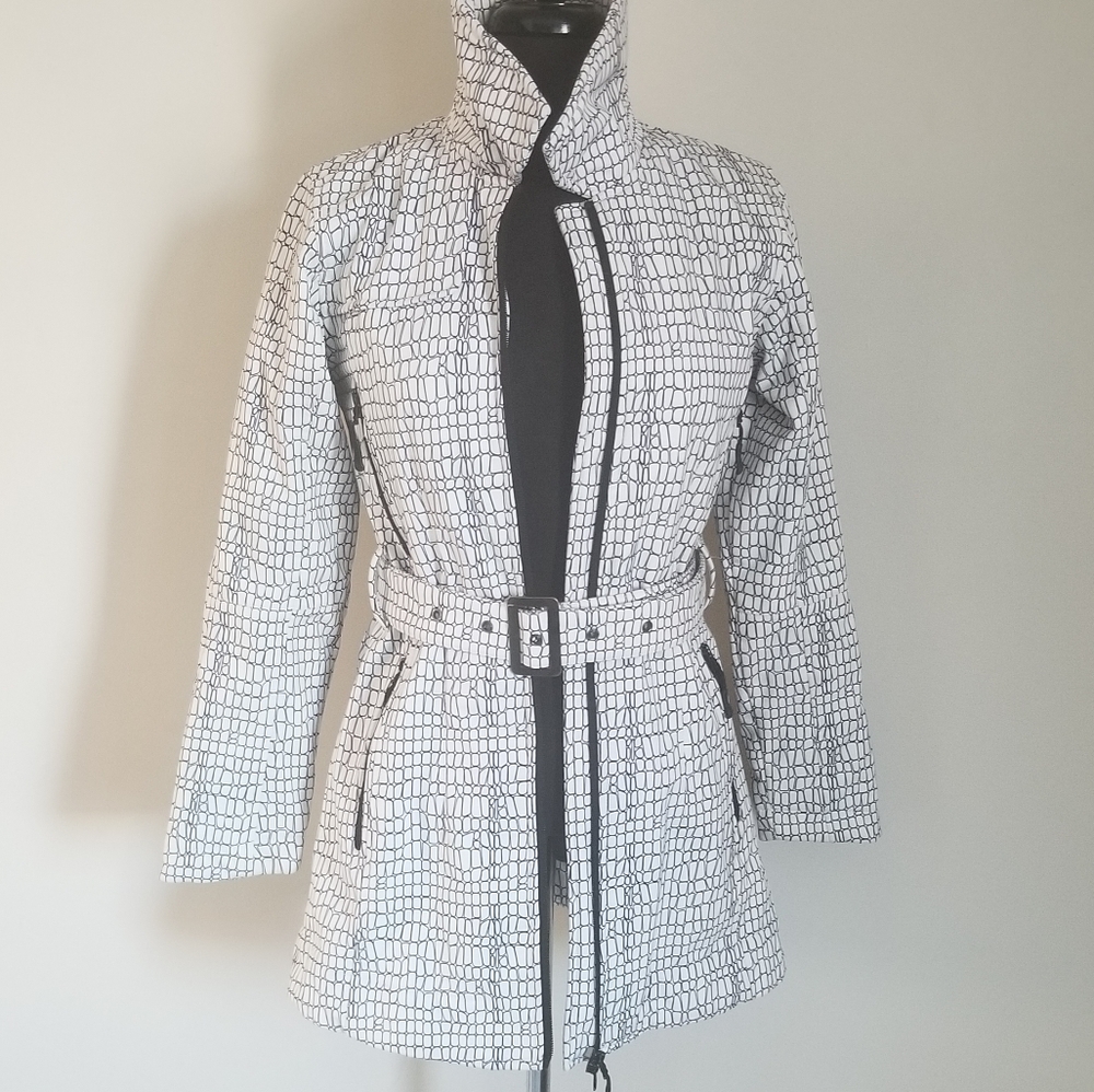 Raincoat - Picture 2 of 3